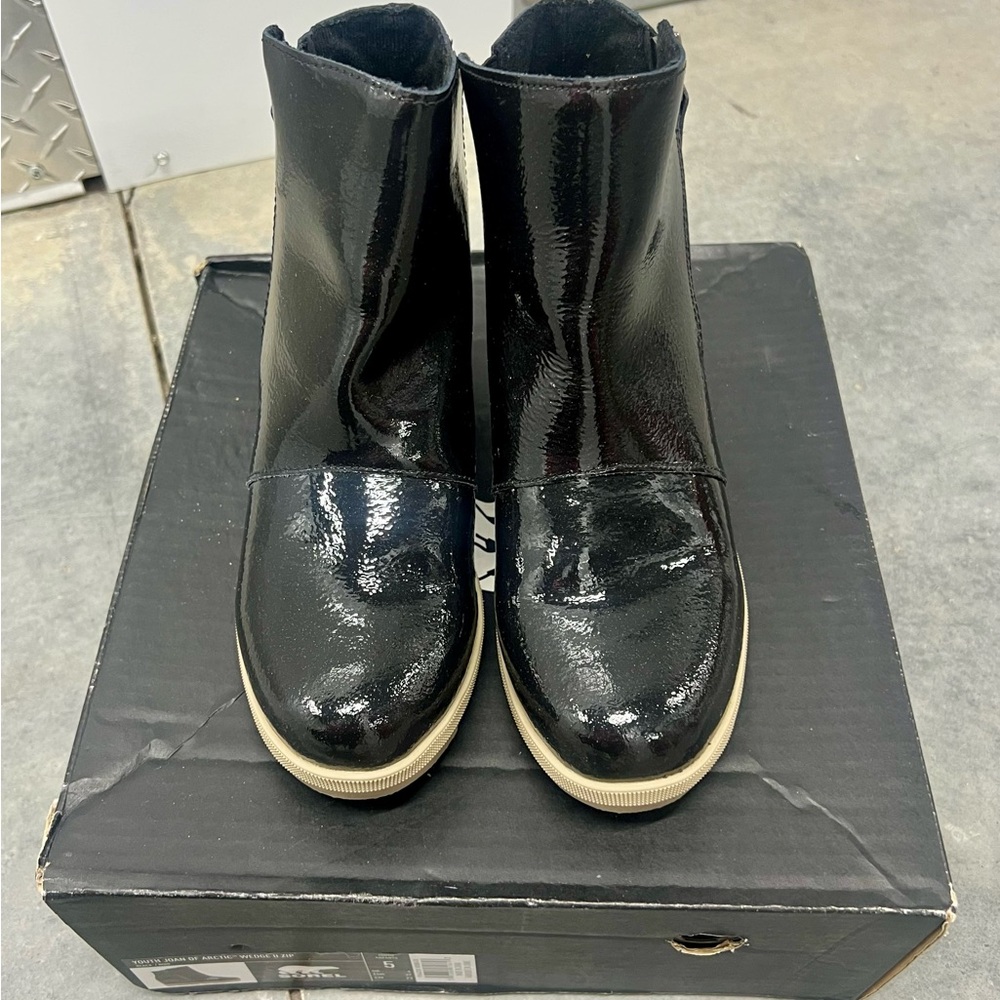 Sorel Black Ankle Booties with Brogue Detailing